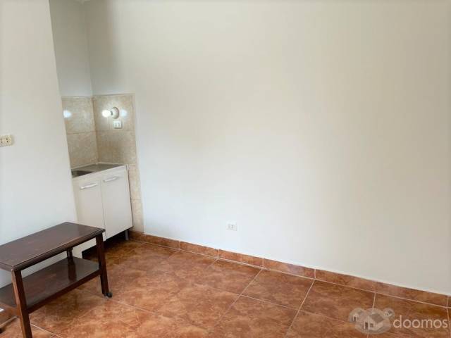 Alquiler de habitación en zona céntrica de Barranco, con entrada independiente