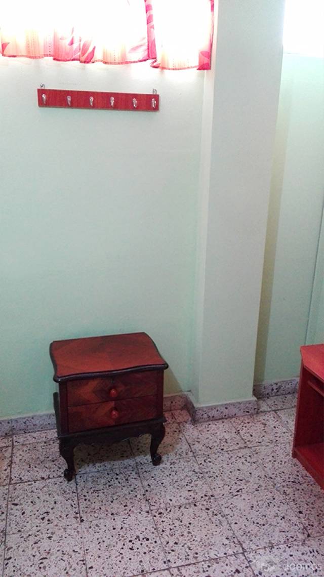 Alquilo habitación / cuarto en Cercado de Lima (Zona tranquila y bien iluminada)