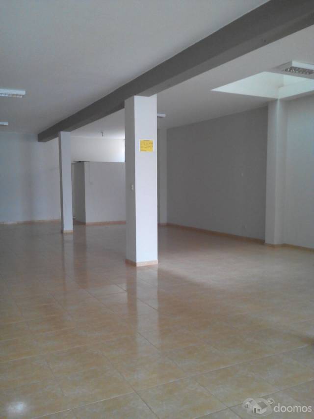 LOCAL COMERCIAL 180 MT2, IMPECABLE