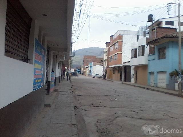 VENTA DE CASA A PRECIO DE TERRENO Jirón Dos de Mayo el Tambo Huancayo.