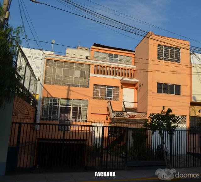 Vendo Condominio En Miraflores (9 Habs, 5 Baños, 3 Cocheras)